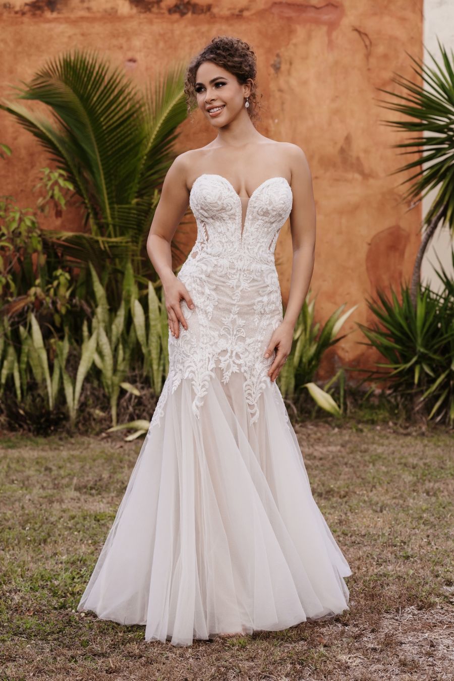 Allure strapless hot sale wedding dress